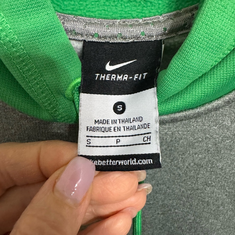 Nike Therma-Fit Hoodie in Green and Gray